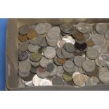 A QUANTITY OF BRITISH AND FOREIGN COINS