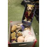 A TRAY OF SOFT TOYS TO INCLUDE TY