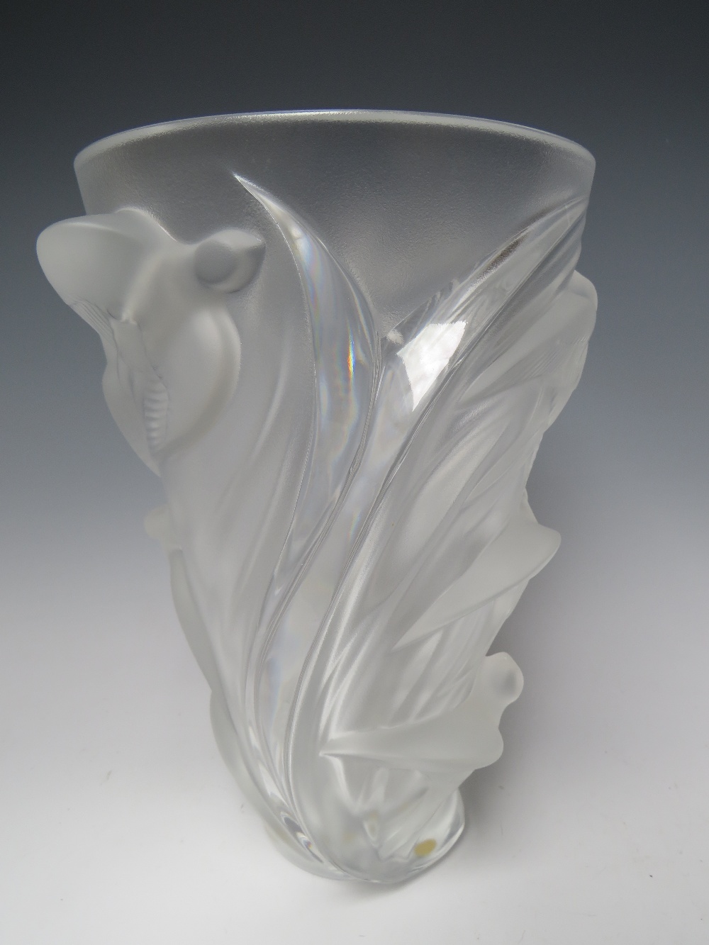 RENÉ LALIQUE (1860-1945). CRYSTAL FROSTED GLASS LARGE MARTINETS / BIRDS VASE, depicting frosted - Image 2 of 4