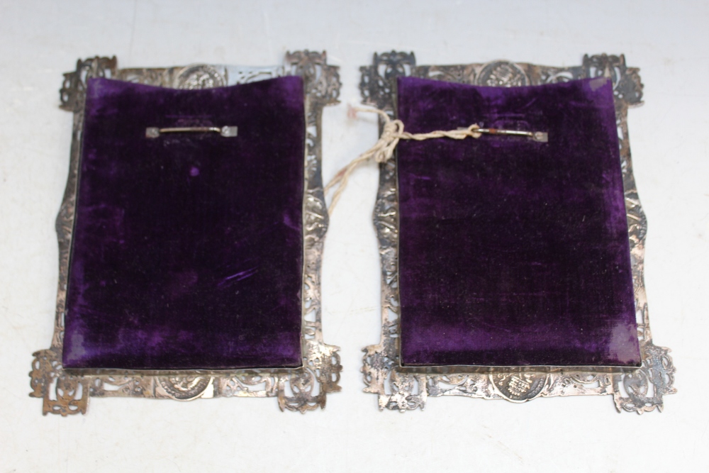 AN UNUSUAL PAIR OF ASIAN PIERCED WHITE METAL WALL HANGING PHOTO FRAMES, appear to be inset with - Image 4 of 4