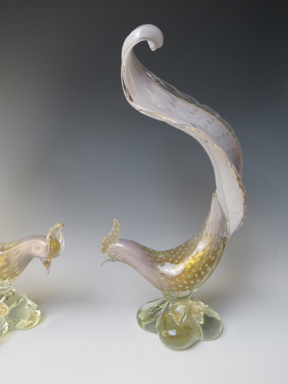 A PAIR OF MURANO BIRD OF PARADISE GLASS SCULPTURES, circa 1950, lilac and clear glass body with gold - Image 2 of 6