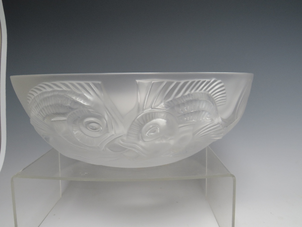 RENÉ LALIQUE (1860-1945). CRYSTAL FROSTED GLASS KUTA 'KISSING FISH' PATTERN CENTREPIECE, engraved - Image 2 of 5