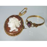 A SMALL 9CT GOLD CAMEO BROOCH, H 2.4 cm, together with a vintage seed pearl and gemset yellow