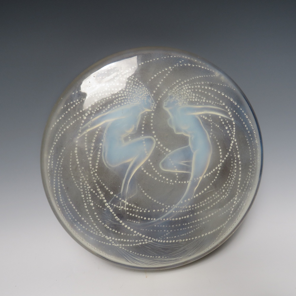 RENÉ LALIQUE (1860-1945). AN EARLY 20TH CENTURY DEUX SIRENES PATTERN OPALESCENT GLASS POWDER BOX - Image 2 of 9