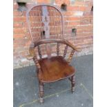 A 19TH CENTURY WINDSOR ARMCHAIR, H 115 cm