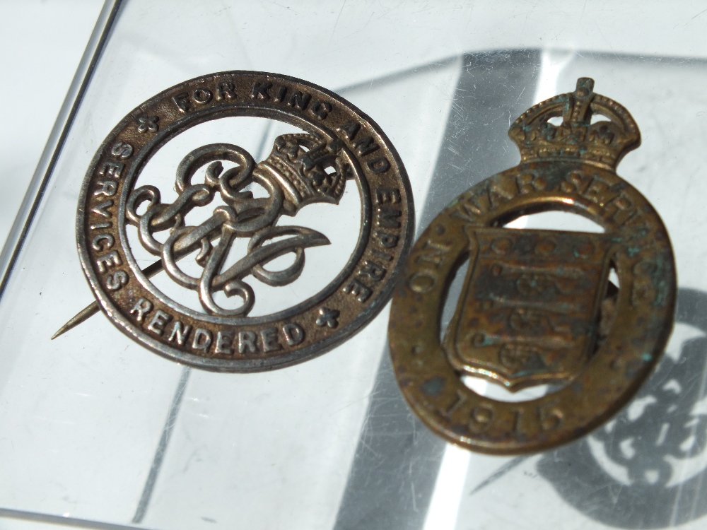 FOUR RAF WINGS / SWEETHEART BROOCHES. to include silver examples, together with a King & Empire - Image 3 of 4