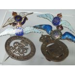 FOUR RAF WINGS / SWEETHEART BROOCHES. to include silver examples, together with a King & Empire