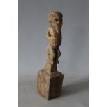 A 20TH CENTURY WOODEN AMERICAN TOTEM FIGURE