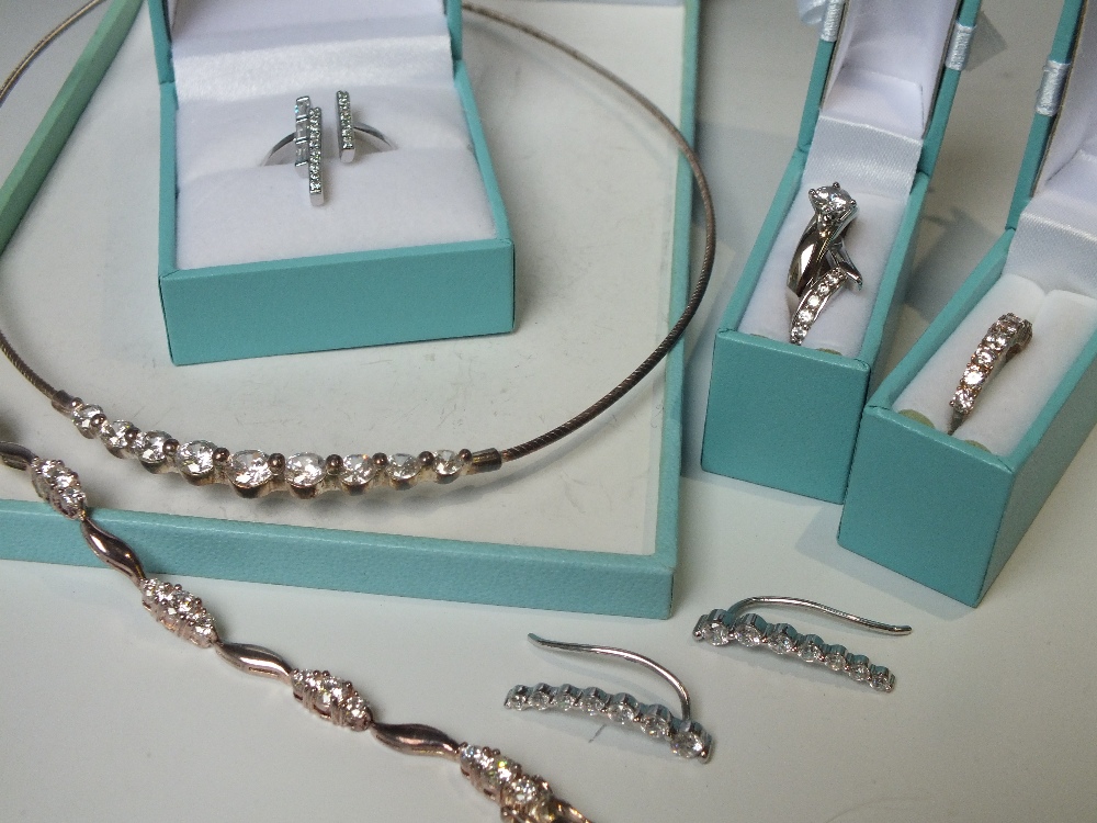 A COLLECTION OF MODERN SILVER JEWELLERY ITEMS, to include QVC Diamonique examples, comprising a