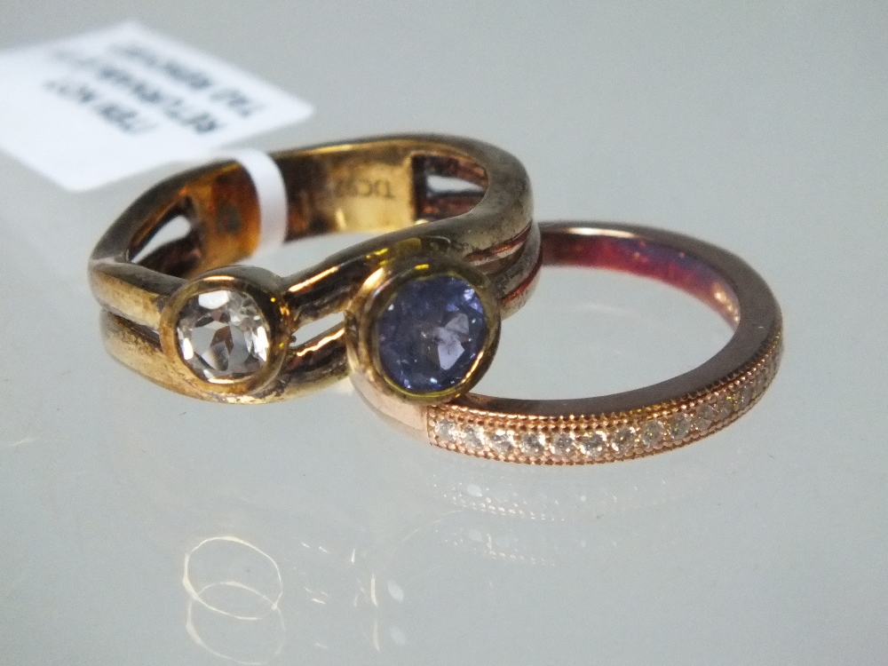 A COLLECTION OF MOSTLY ROSE GOLD TONE GEMSET SILVER JEWELLERY ITEMS ETC, comprising five rings, a - Image 4 of 5