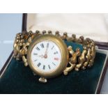 A VINTAGE LADIES WRISTWATCH, on usual expanding metal bracelet