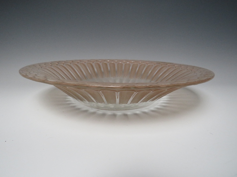 RENÉ LALIQUE (1860-1945). AN EARLY 20TH CENTURY JAFFA PATTERN CLEAR AND SEPIA GLASS BOWL, engraved - Image 3 of 6