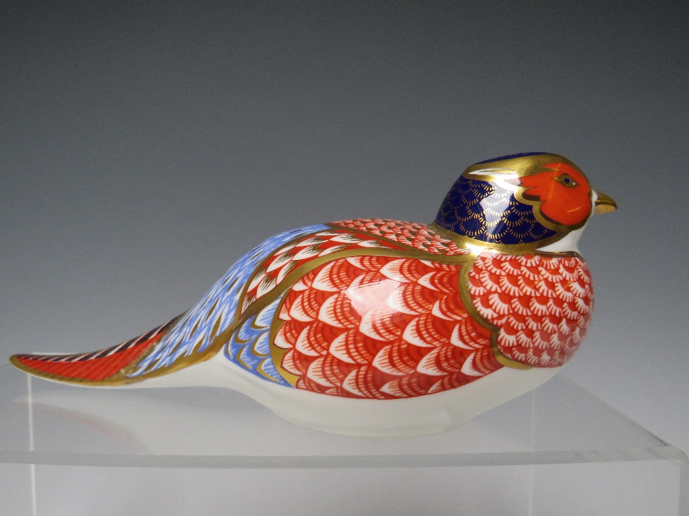 A ROYAL CROWN DERBY PHEASANT PAPERWEIGHT, with gold stopper, L 18 cm - Image 2 of 3