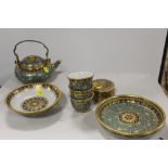 A COLLECTION OF ORIENTAL STYLE CERAMICS TO INCLUDE A TEAPOT