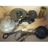 A BOX OF VINTAGE METALWARE TO INCLUDE A LARGE PEWTER TEAPOT, SCALES AND WEIGHTS ETC