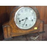 A VINTAGE OAK ENFIELD MANTLE CLOCK