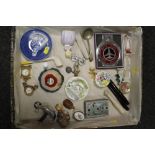 A TRAY OF COLLECTABLES TO INCLUDE VINTAGE FOUNTAIN PENS ROYAL WORCESTER CANDLE SNUFF