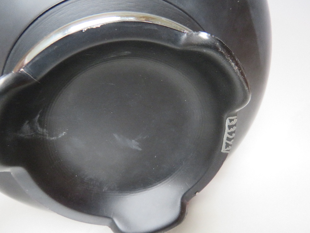 AN EARLY TO MID 20TH CENTURY FOOTED BLACK GLASS BOWL WITH WHITE METAL INLAY, of circular form with - Image 7 of 9