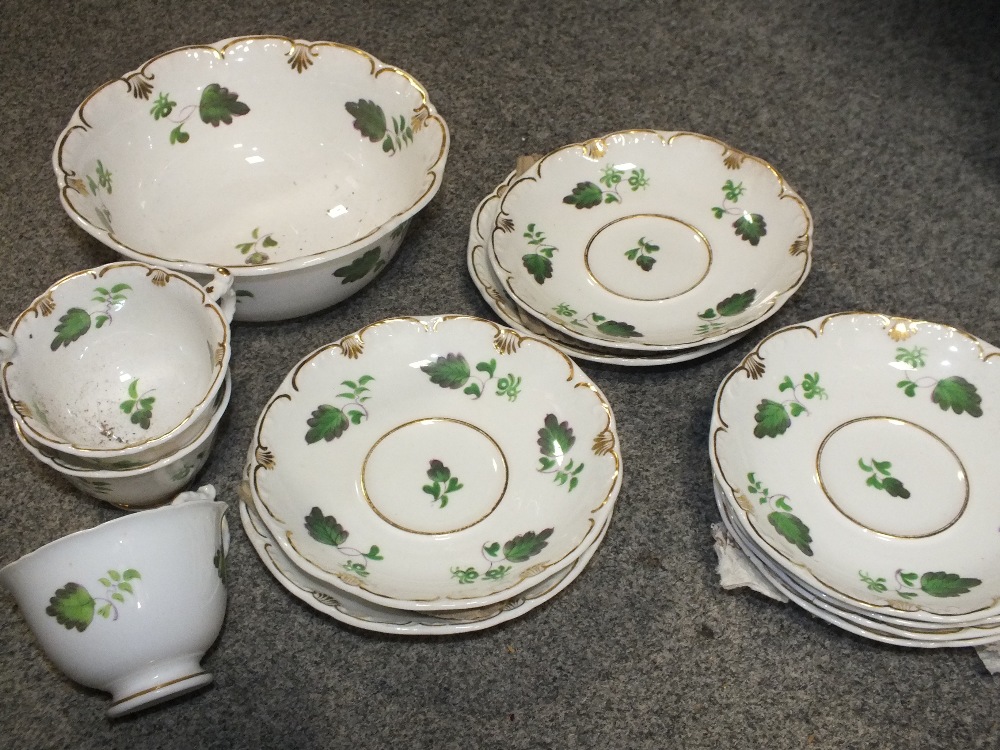 A BOX OF ANTIQUE DAVENPORT LEAF PATTERN CHINA