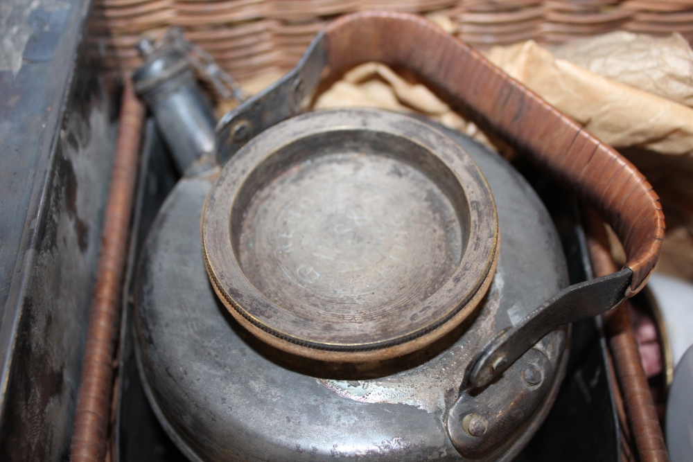 AN ANTIQUE WICKER PICNIC SET BY G W S & S - Image 2 of 3