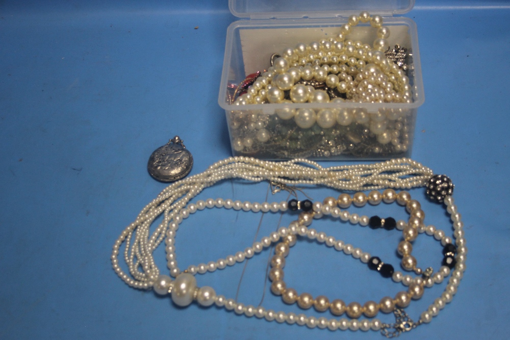 A QUANTITY OF ASSORTED COSTUME JEWELLERY TO INCLUDE A SANTIMA POCKET WATCH