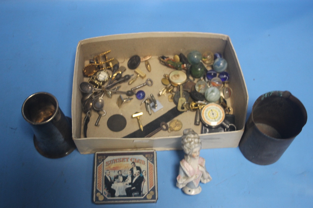 A TRAY OF COLLECTABLES TO INCLUDE DOLLS HOUSE FURNITURE, MARBLES, CUFFLINKS, SET OF FIVE COCKTAIL