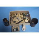 A TRAY OF COLLECTABLES TO INCLUDE DOLLS HOUSE FURNITURE, MARBLES, CUFFLINKS, SET OF FIVE COCKTAIL