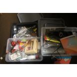 A SMALL QUANTITY OF SUNDRIES TO INCLUDE KITCHEN UTENSILS, NOTE BOOKS ETC