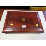 AN ANTIQUE MAHOGANY TRINKET BOX