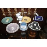 A COLLECTION OF FIVE ASSORTED COLOURWAY WEDGWOOD JASPERWARE PIN DISHES TO INCLUDE A YELLOW AND BLACK