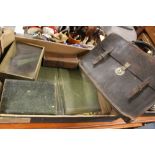 A BOX OF LEATHER COATED COLLECTABLES TO INCLUDE JEWELLERY BOX, SATCHEL ETC