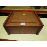 AN OAK LIDDED STORAGE BOX - W 33 CM