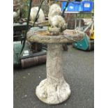 A MODERN CONCRETE BIRD BATH WITH SQUIRREL FINIAL H-80 CM