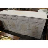 A MODERN PAINTED SHABBY CHIC STYLE SIDEBOARD - W 178 CM