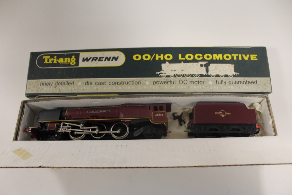 A BOXED WRENN 2226 'CITY OF LONDON BR' 46245 LOCOMOTIVE AND TENDER
