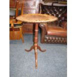 A 19TH CENTURY TRIPOD PEDESTAL TABLE H-72 DIA. 53 CM