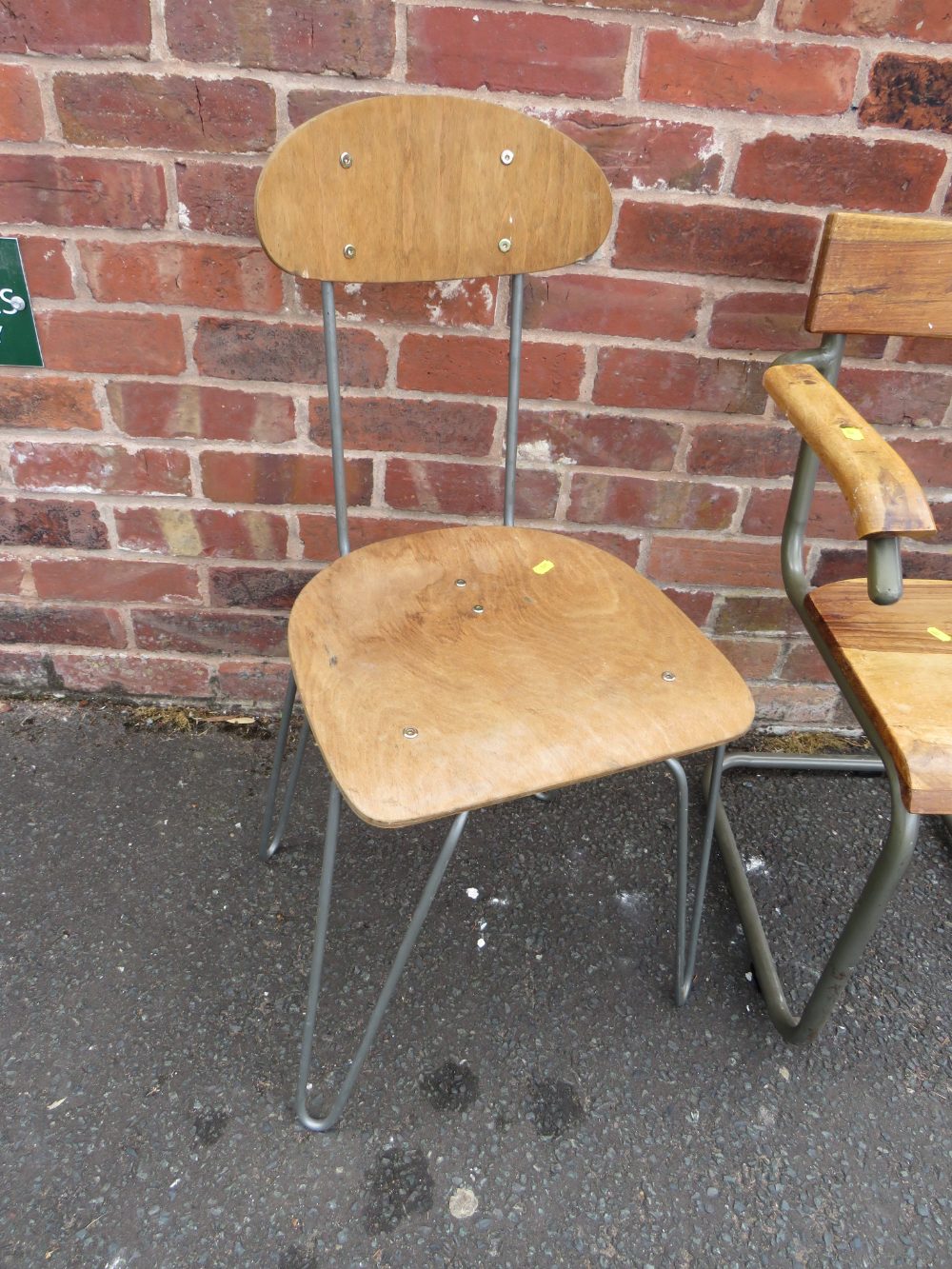 TWO MODERN INDUSTRIAL STYLE METAL AND WOOD CHAIRS - Bild 3 aus 3