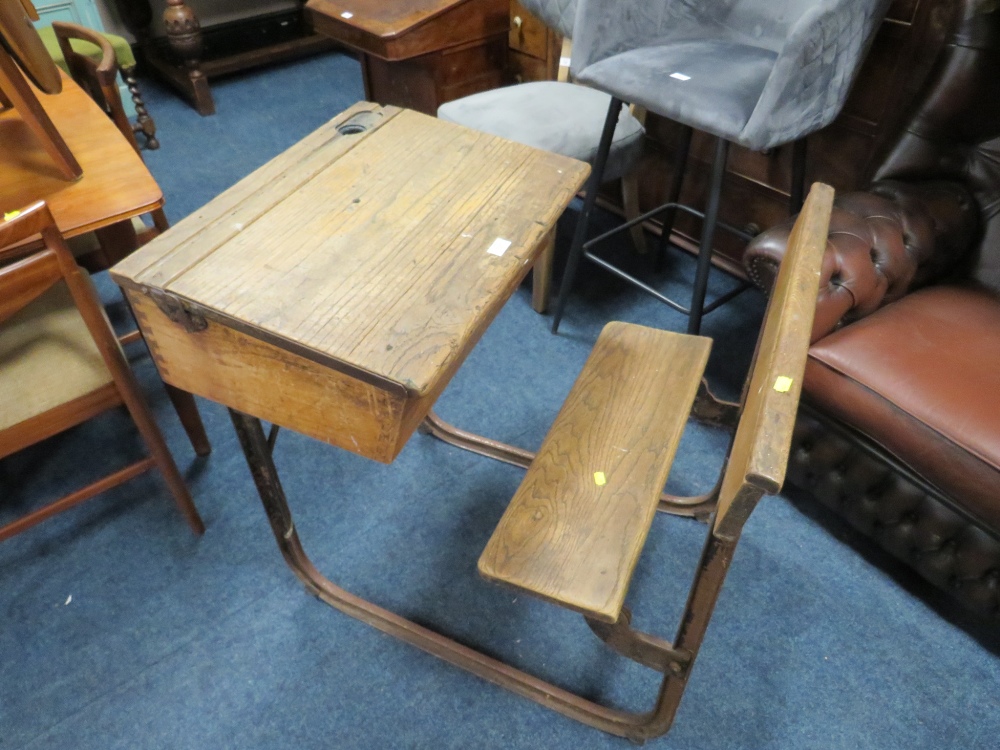 A VINTAGE CHILDS SCHOOL DESK AND JOINED CHAIR - Image 5 of 5
