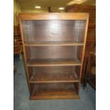 AN OAK OPEN BOOKCASE CIRCA 1930/40 H-123 W-77 CM