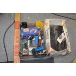 A BOX OF MODEL RAILWAY ACCESSORIES TO INCLUDE CARRIAGES AND TENDERS ETC TOGETHER WITH TWO BOXES OF