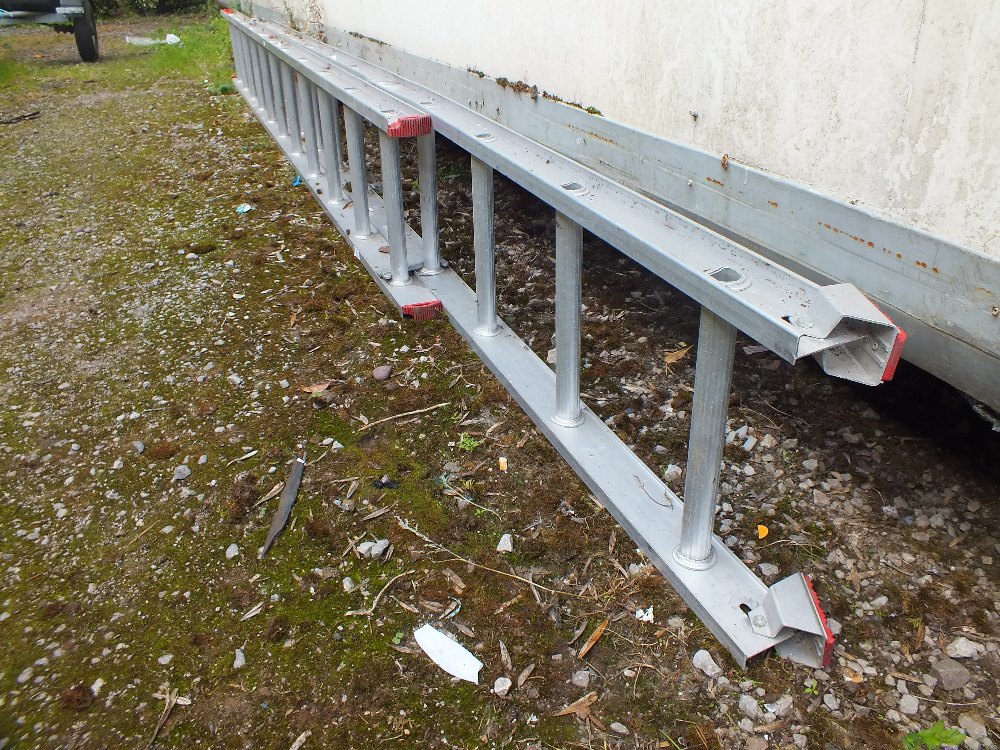 A SET OF ALUMINIUM LADDERS