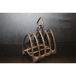 A HALLMARKED SILVER FOUR DIVISION TOAST RACK