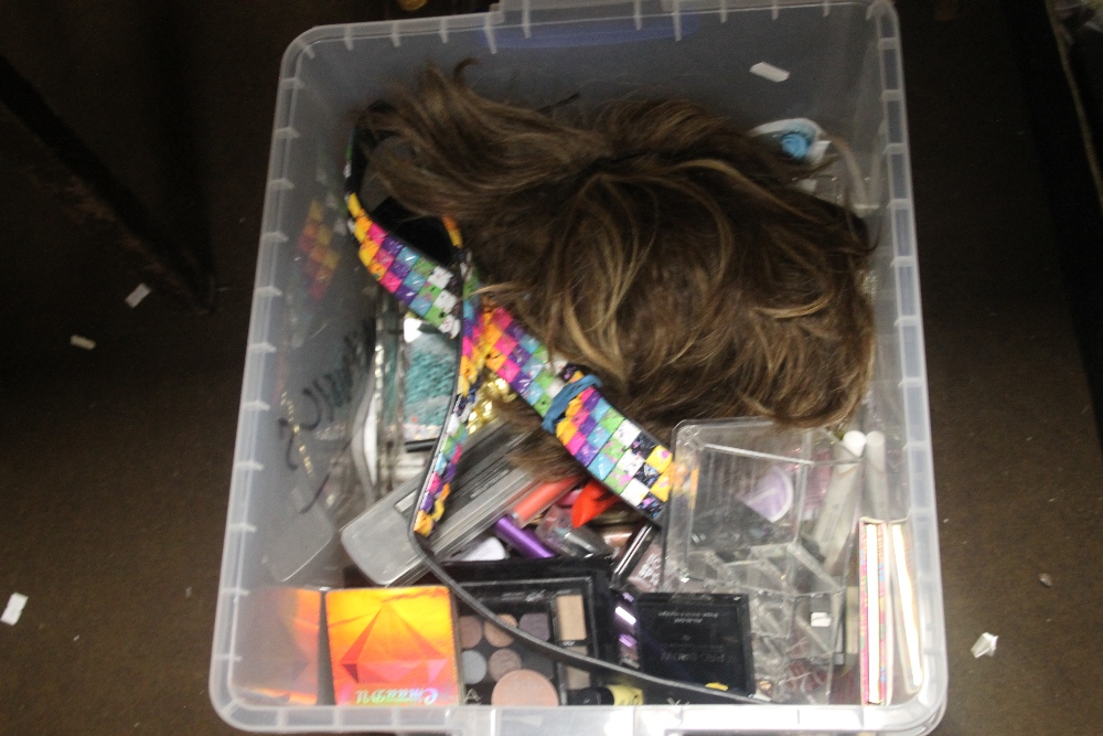 A TRAY OF MAKE-UP, A WIG ETC. (TRAY NOT INCLUDED)