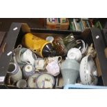 A TRAY OF CERAMICS TO INCLUDE AN ORIENTAL COFFEE SET