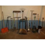 A LARGE QUANTITY OF GARDEN TOOLS