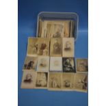 A COLLECTION OF VICTORIAN CARTE DE VISITE, CABINET PHOTOGRAPHS ETC.