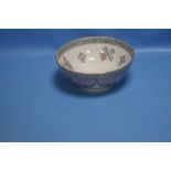 AN ANTIQUE CHINESE EXPORT PORCELAIN BOWL WITH ENAMELLED FOLIATE DECORATION, CHINESE CHARACTER MARK