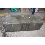 A VINTAGE MILITARY STYLE WOODEN CRATE - W 72 CM