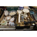 TWO TRAYS OF ASSORTED CERAMICS TO INCLUDE A STUDIO POTTERY COMPORT