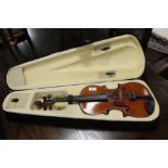 A VINTAGE TWO PIECE BACK 4/4 VIOLIN IN CARRY CASE